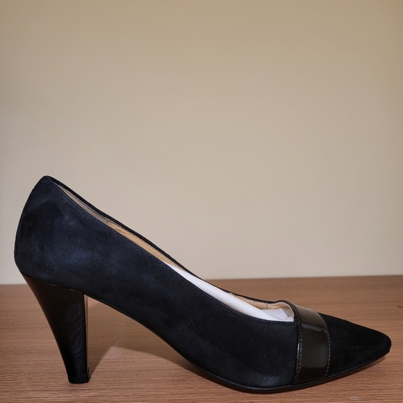 Shoes - Picture 3 of 6